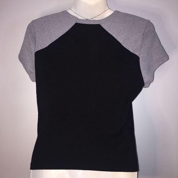 No Boundaries Colorblock Top - Picture 2 of 4